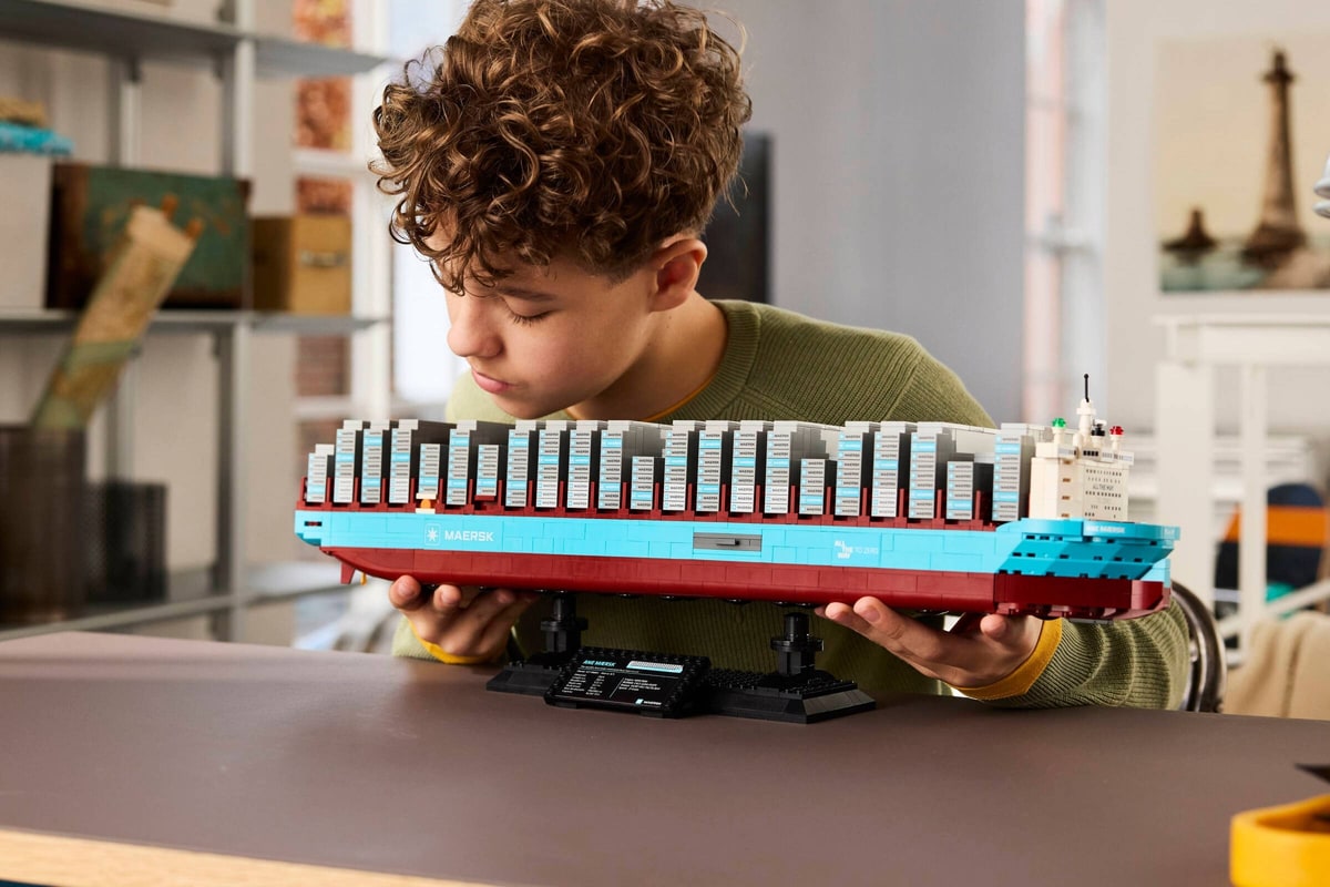 LEGO® 40955 Kontenerowiec z Napędem Dual-Fuel Maersk - zdjęcie 6