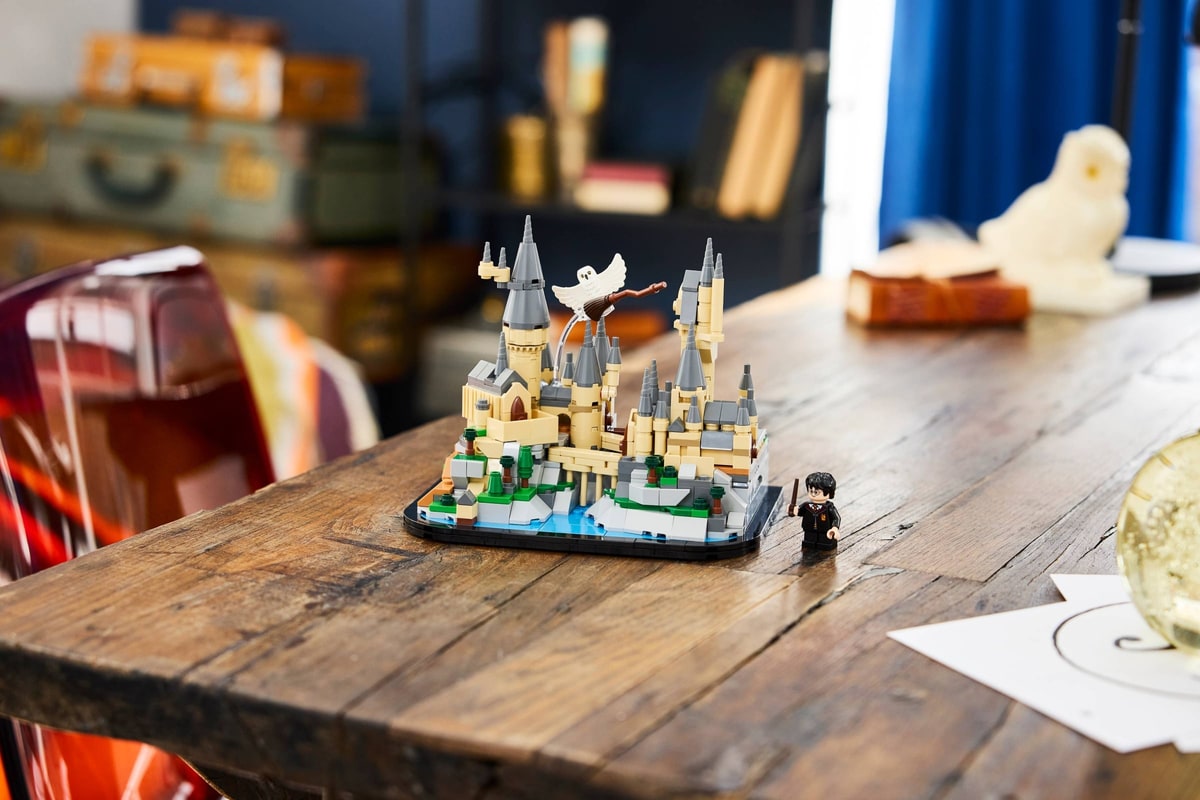 LEGO® 40975 Minizamek Hogwart - zdjęcie 4