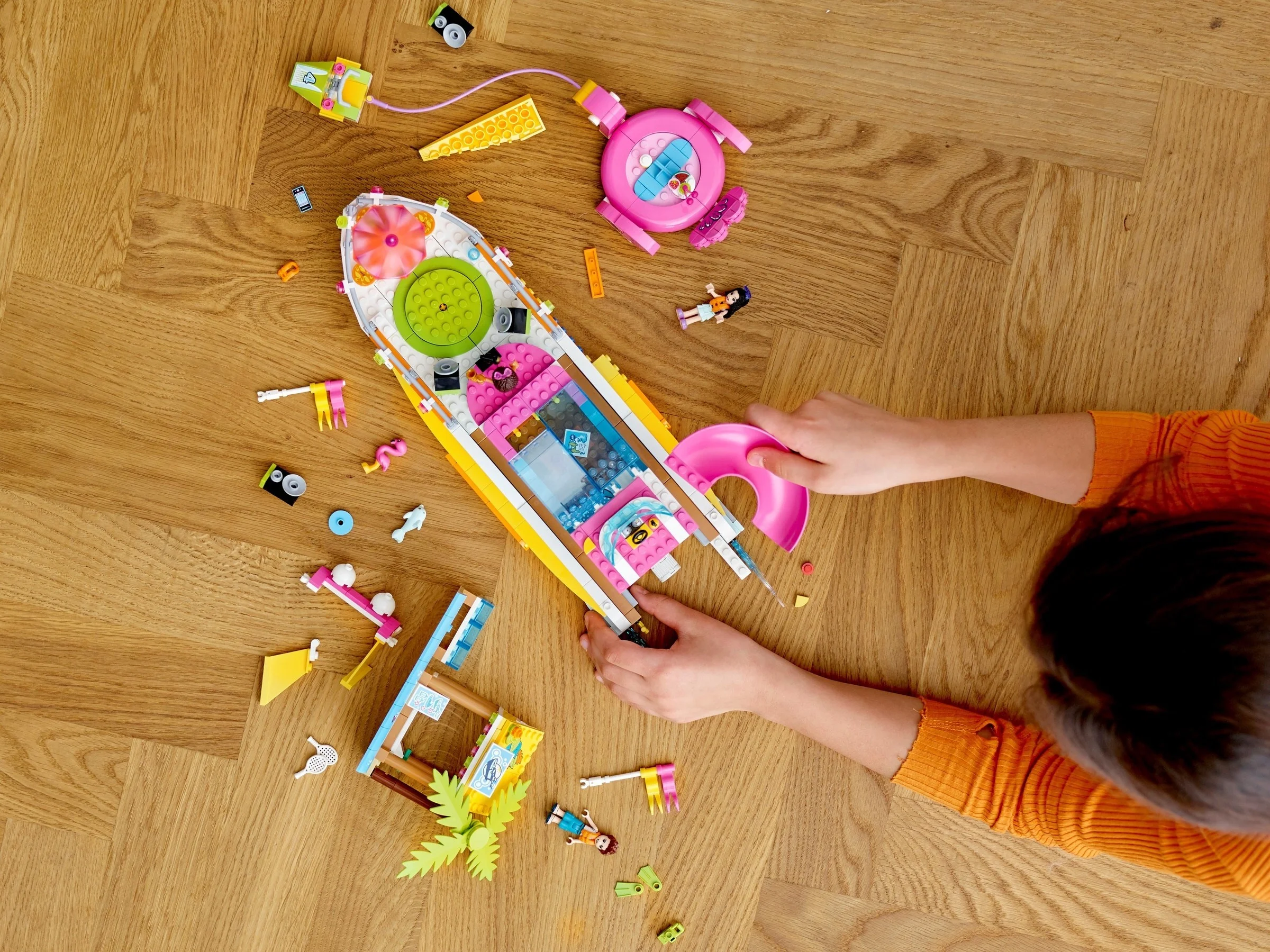 LEGO® 41433 Łódź Imprezowa - zdjęcie 4