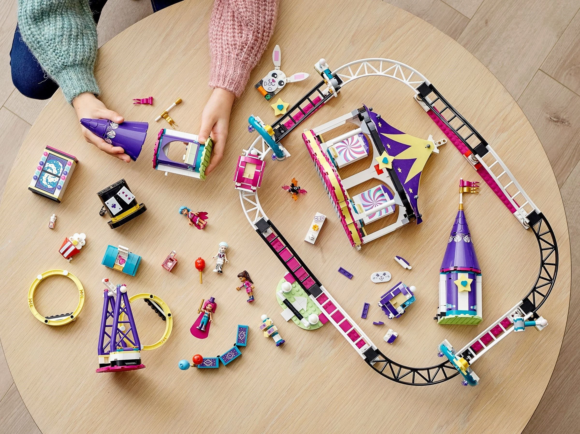 LEGO® 41685 Magiczne wesołe miasteczko z kolejką górską - zdjęcie 4
