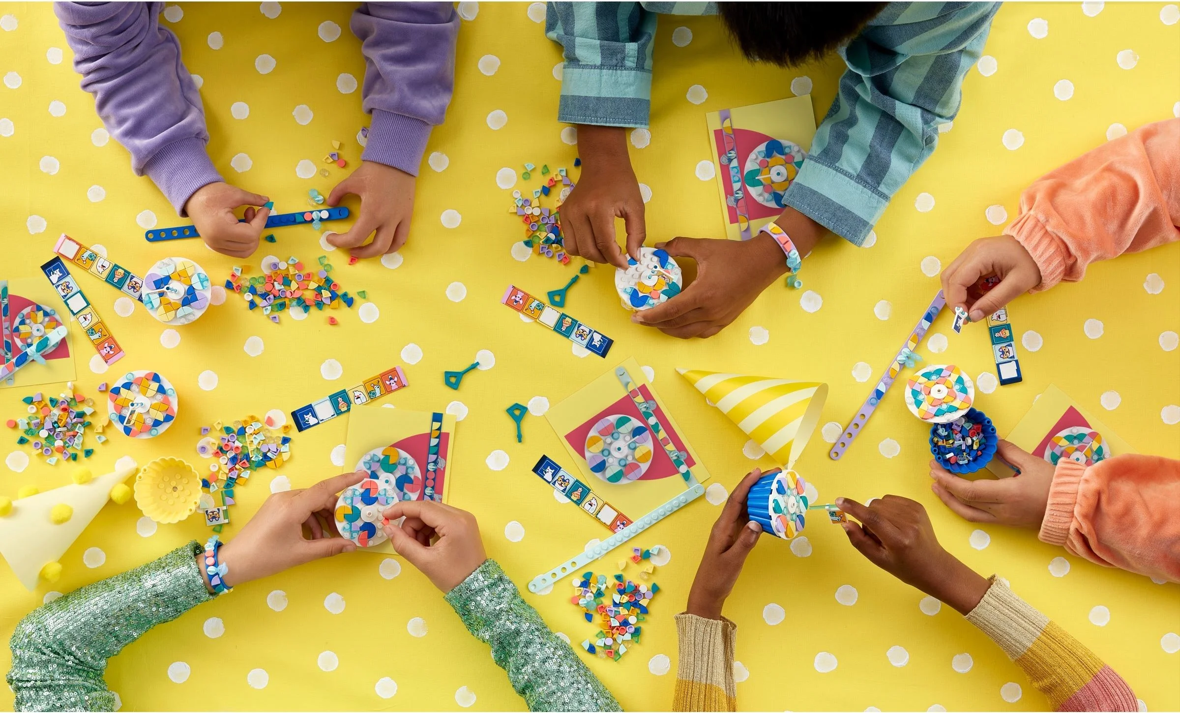 LEGO® 41806 LEGO DOTS Pełny zestaw imprezowy - zdjęcie 6