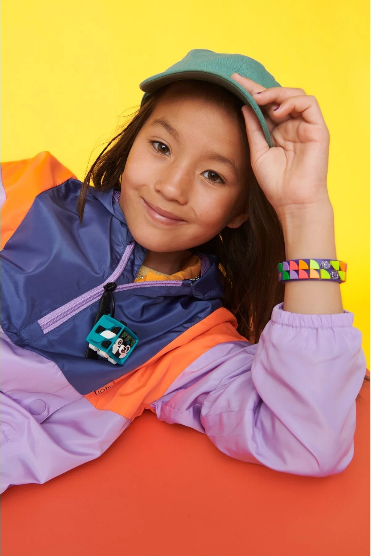 LEGO® 41945 LEGO DOTS Neonowy tygrys — bransoletka i zawieszka na torbę - zdjęcie 12