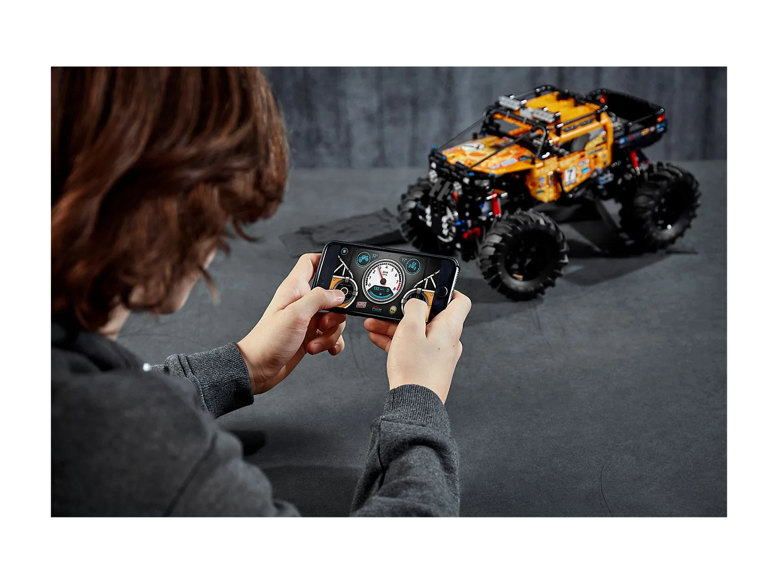 LEGO® 42099 Zdalnie sterowany pojazd terenowy - zdjęcie 15