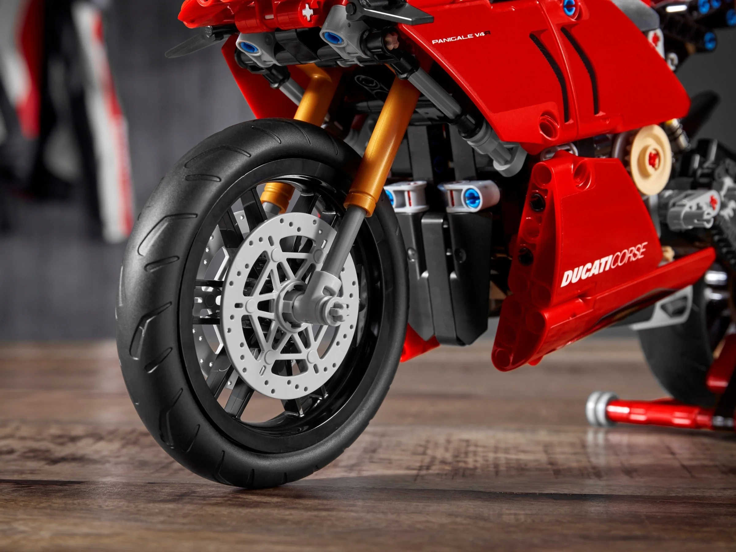 LEGO® 42107 Motor Motocykl Ścigacz Ducati Panigale V4 R - zdjęcie 7