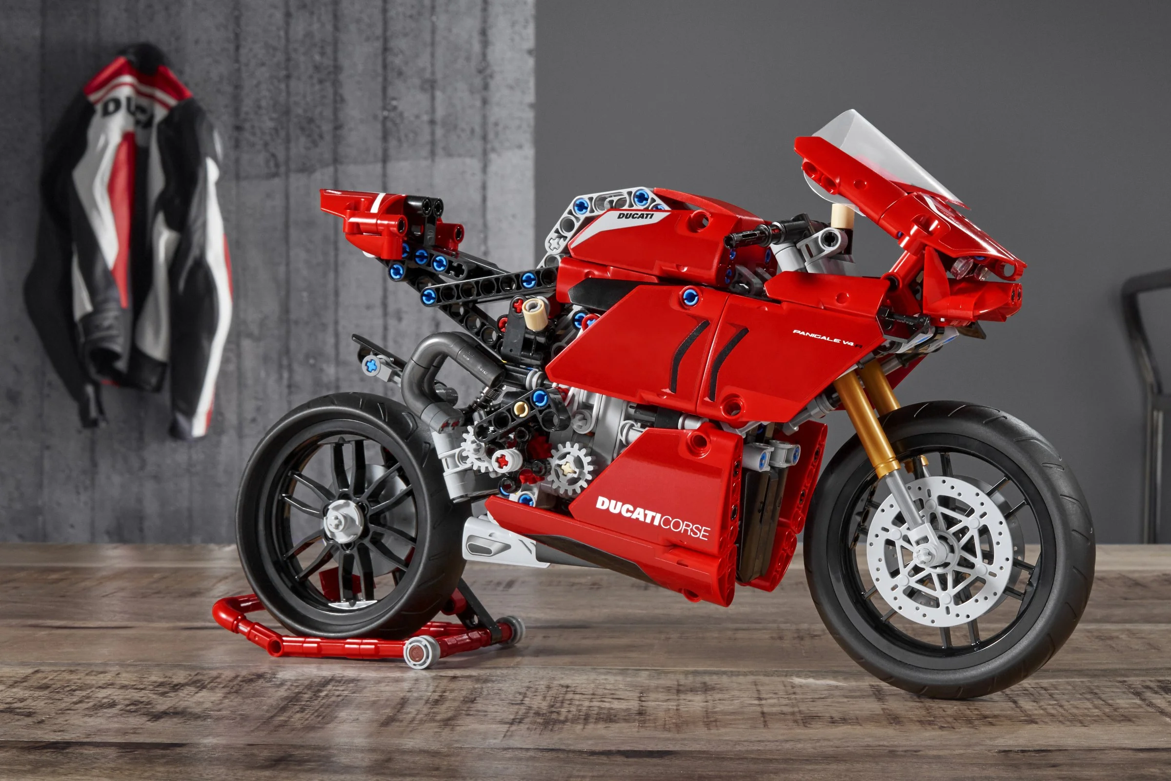 LEGO® 42107 Motor Motocykl Ścigacz Ducati Panigale V4 R - zdjęcie 12
