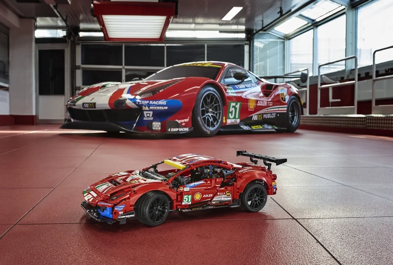 LEGO® 42125 Ferrari 488 GTE - zdjęcie 6