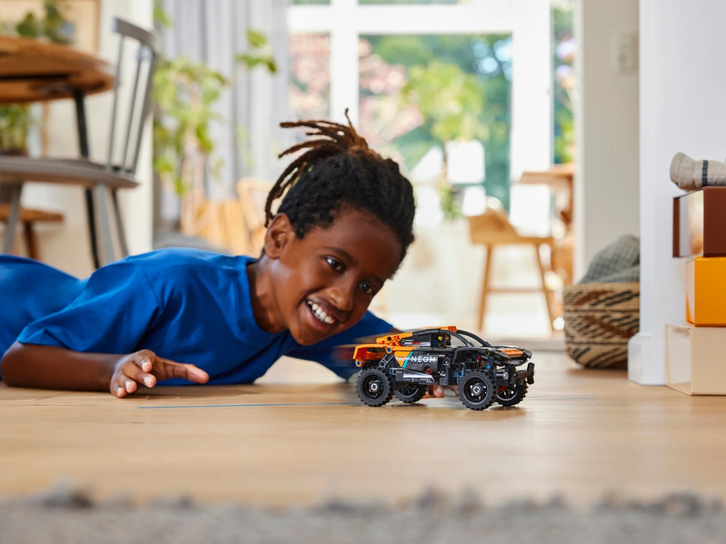 LEGO® 42166 Samochód wyścigowy NEOM McLaren Extreme E - zdjęcie 7