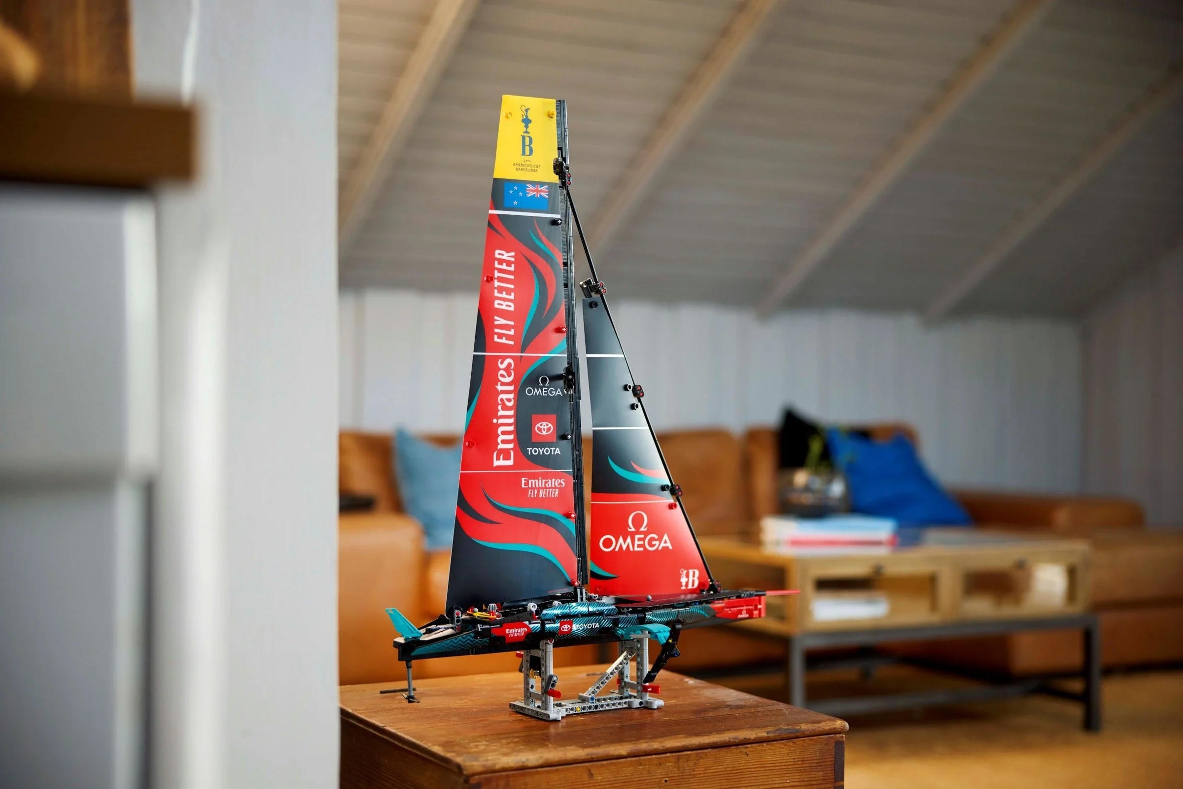 LEGO® 42174 Jacht Emirates Team New Zealand AC75 - zdjęcie 10