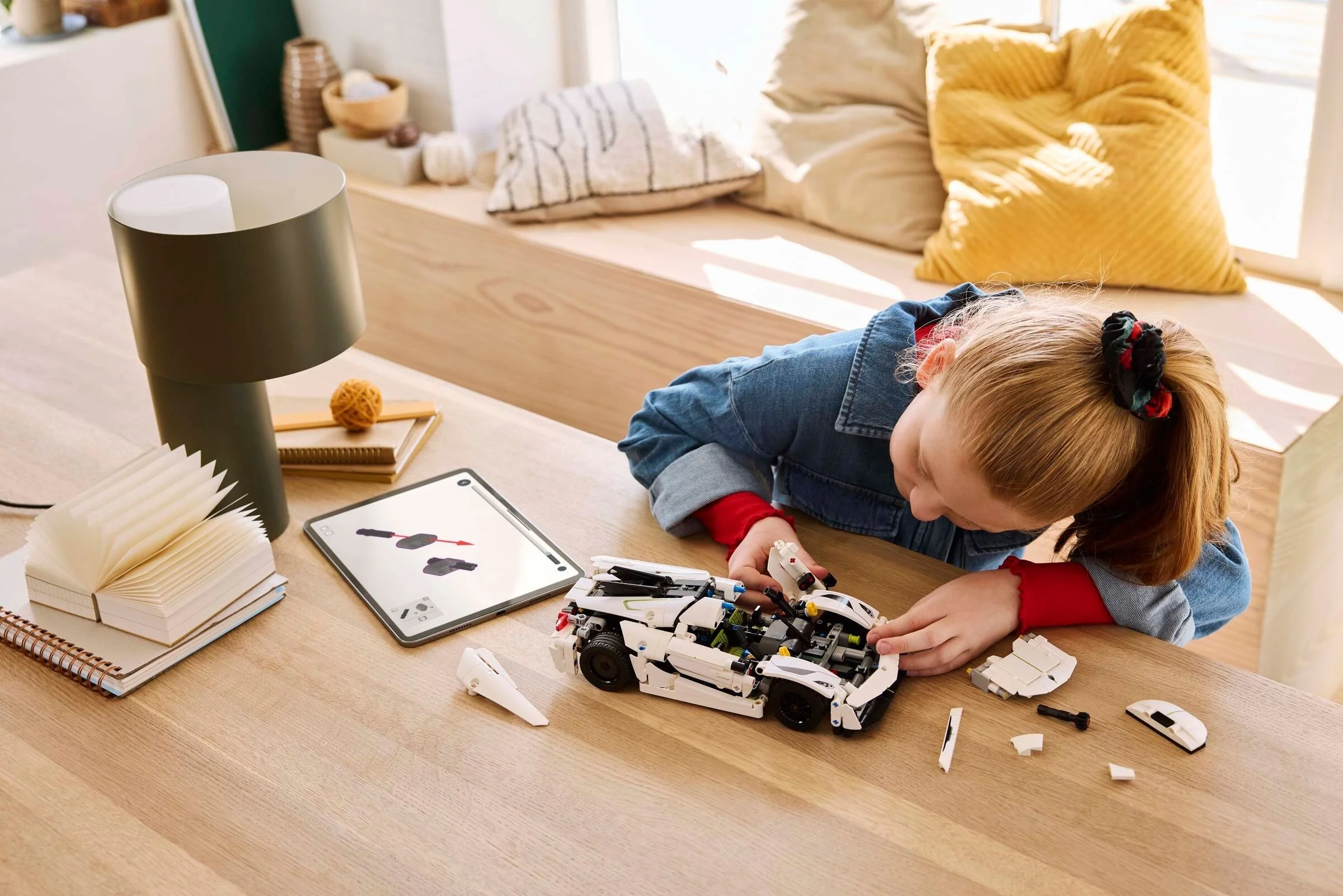 LEGO® 42184 Biały hipersamochód Koenigsegg Jesko Absolut - zdjęcie 5