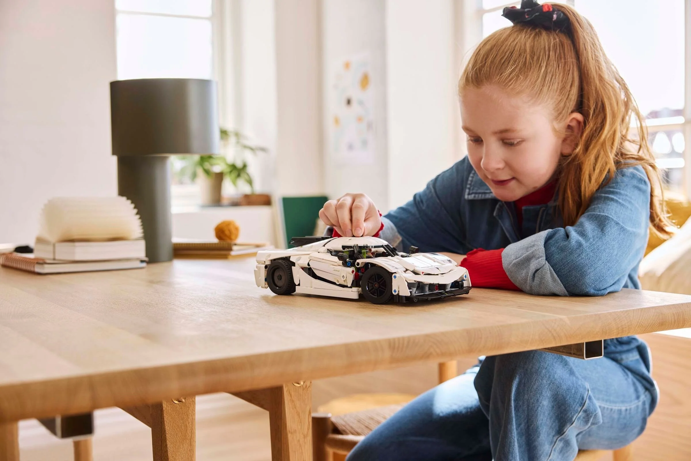 LEGO® 42184 Biały hipersamochód Koenigsegg Jesko Absolut - zdjęcie 6