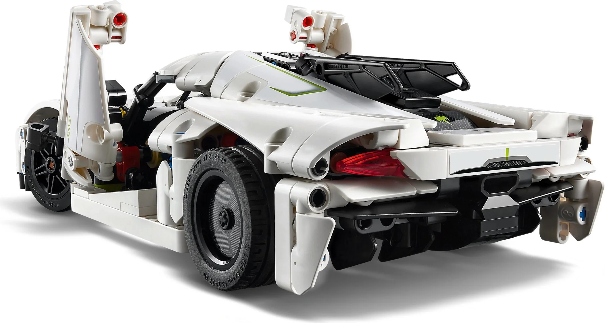 LEGO® 42184 Biały hipersamochód Koenigsegg Jesko Absolut - zdjęcie 10