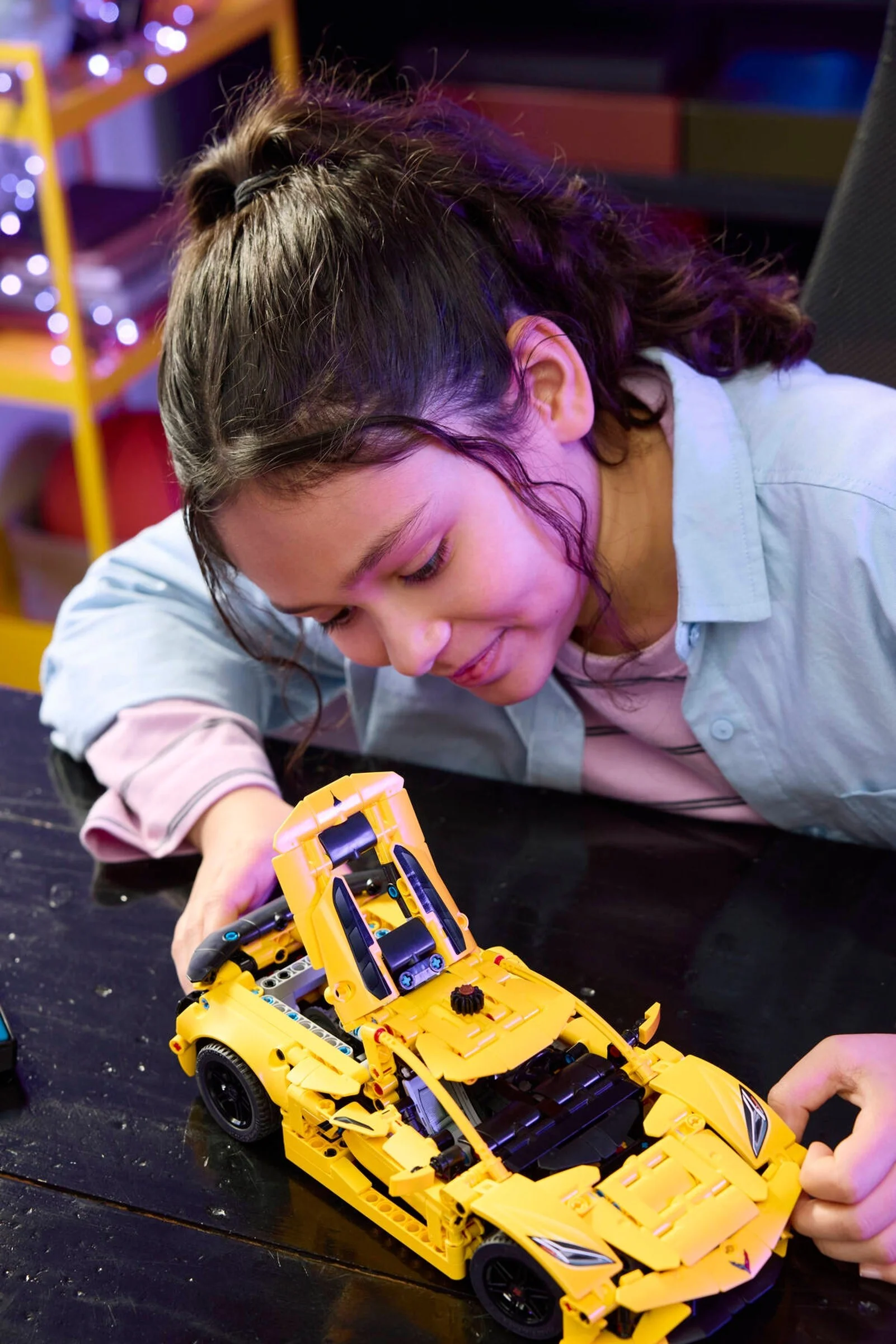 LEGO® 42205 LEGO Technic Chevrolet Corvette Stingray - zdjęcie 4