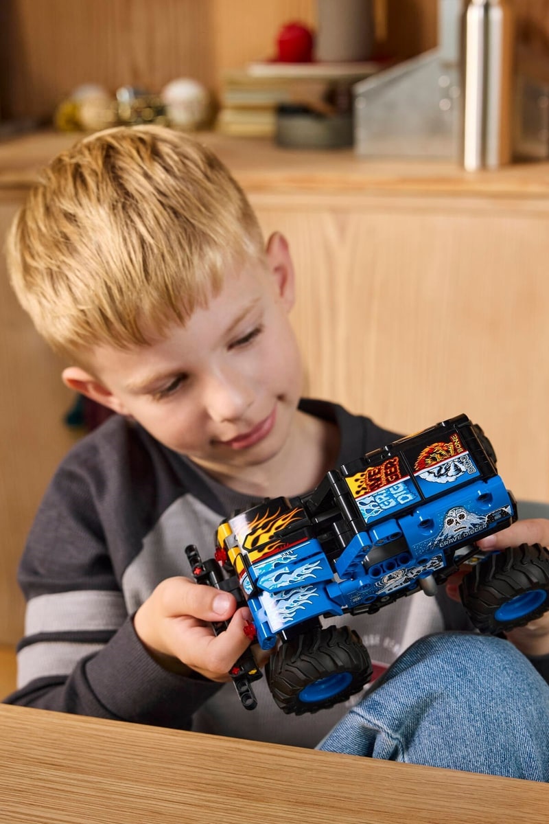 LEGO® 42219 Monster Jam Grave Digger Ogień i lód - zdjęcie 9