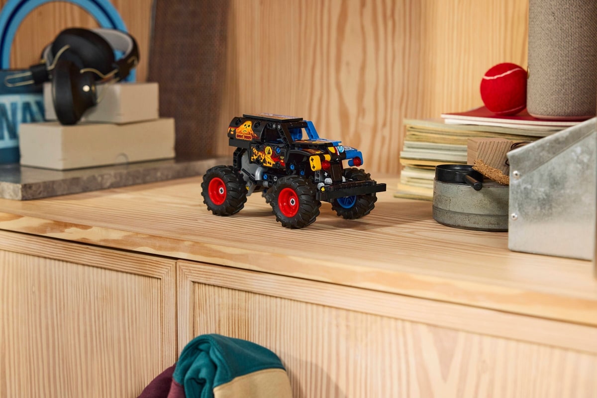 LEGO® 42219 Monster Jam Grave Digger Ogień i lód - zdjęcie 13