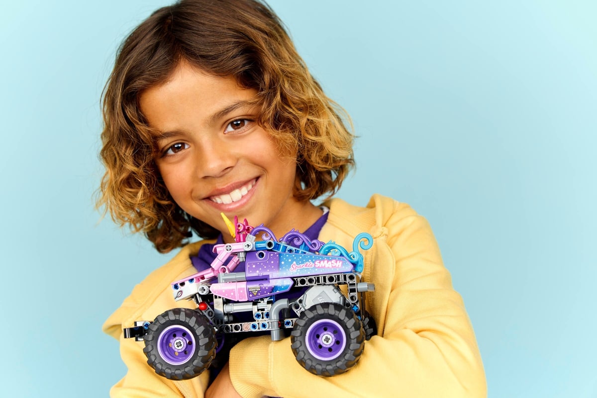 LEGO® 42220 Monster Jam Sparkle Smash z napędem typu pull-back - zdjęcie 13