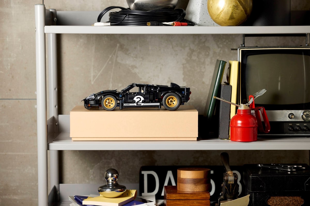 LEGO® 42223 Samochód wyścigowy 1966 Ford GT40 MKII - zdjęcie 19