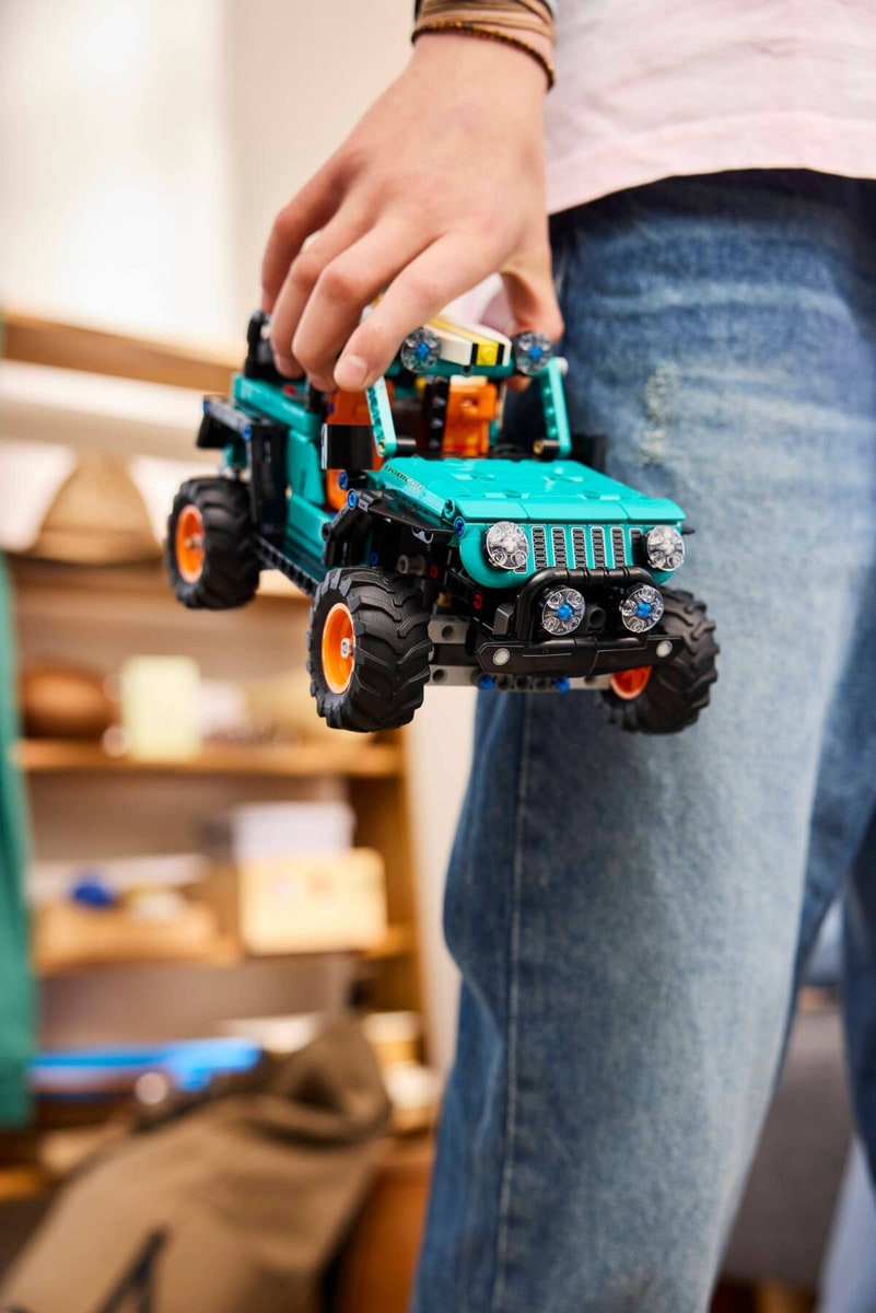 LEGO® 42227 SUV Jeep Wrangler Rubicon - zdjęcie 11