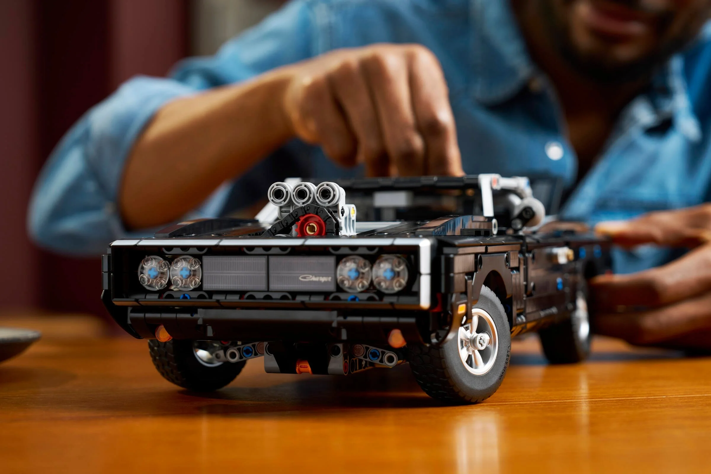 LEGO® 42231 Samochód Fast and Furious Dodge Charger R/T - zdjęcie 11