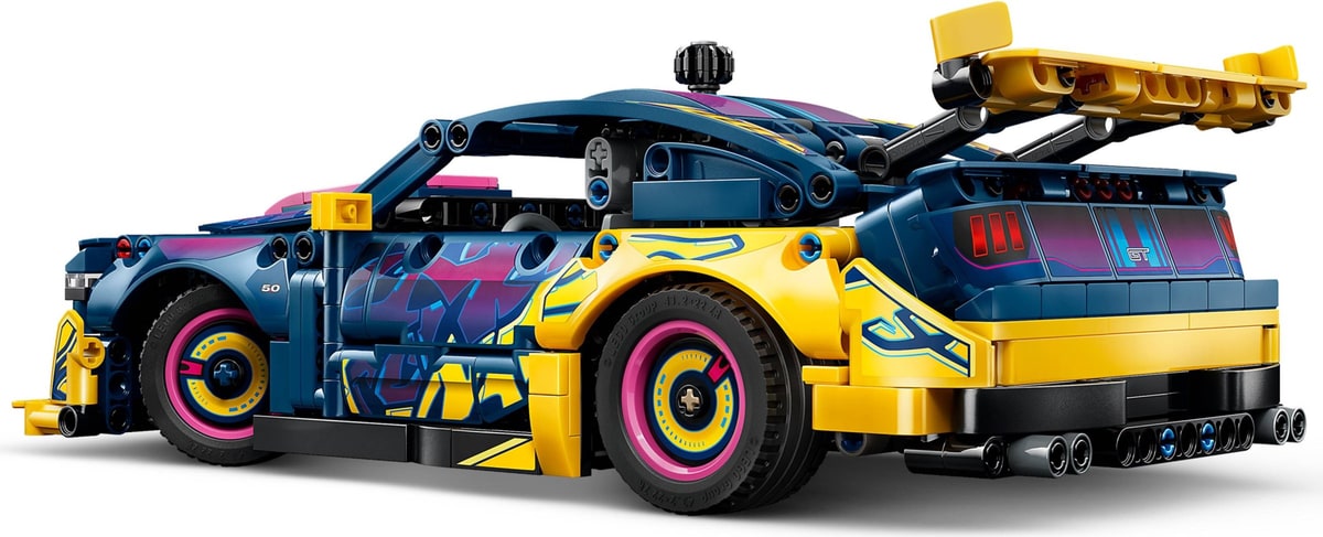 LEGO® 42236 Warsztat tuningowy: samochód Ford Mustang GT - zdjęcie 10