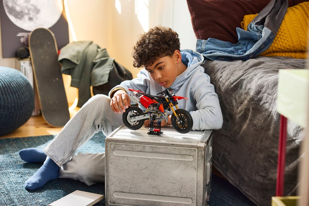 LEGO® 42238 Motocykl Ducati Desmo450 MX Factory - zdjęcie 4