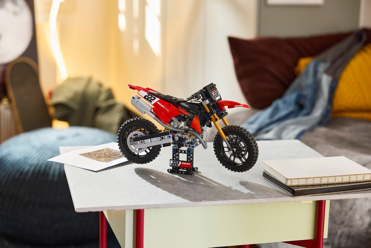 LEGO® 42238 Motocykl Ducati Desmo450 MX Factory - zdjęcie 5