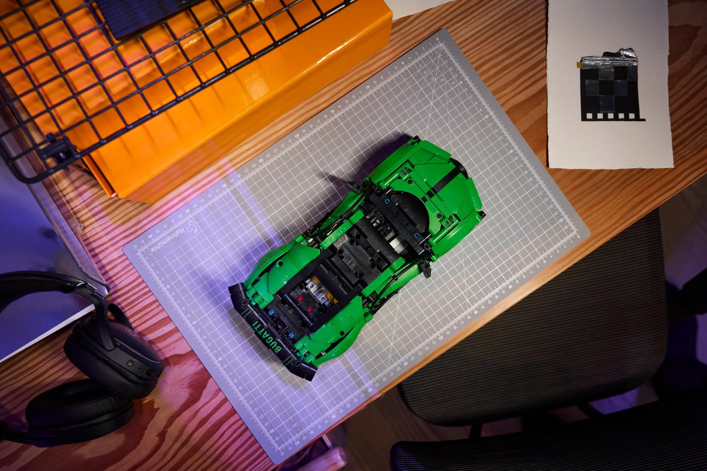 LEGO® 42241 Zielony hipersamochód Bugatti Chiron Pur Sport - zdjęcie 8