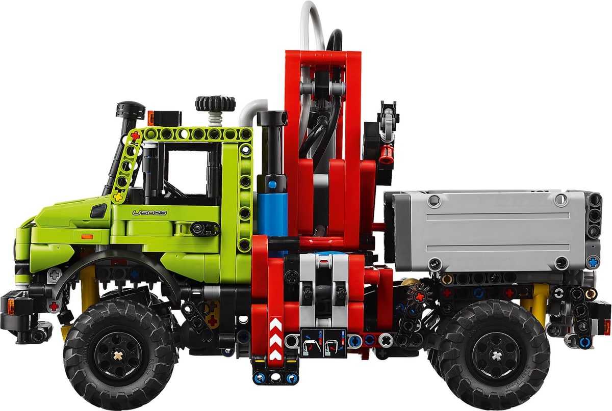LEGO® 42242 Mercedes-Benz Unimog U 5023 z dźwigiem - zdjęcie 18