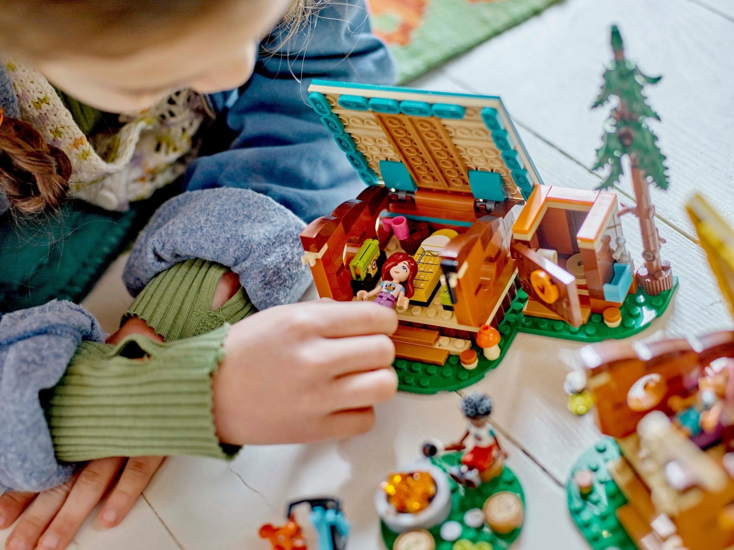 LEGO® 42624 Przytulne domki na letnim obozie - zdjęcie 11