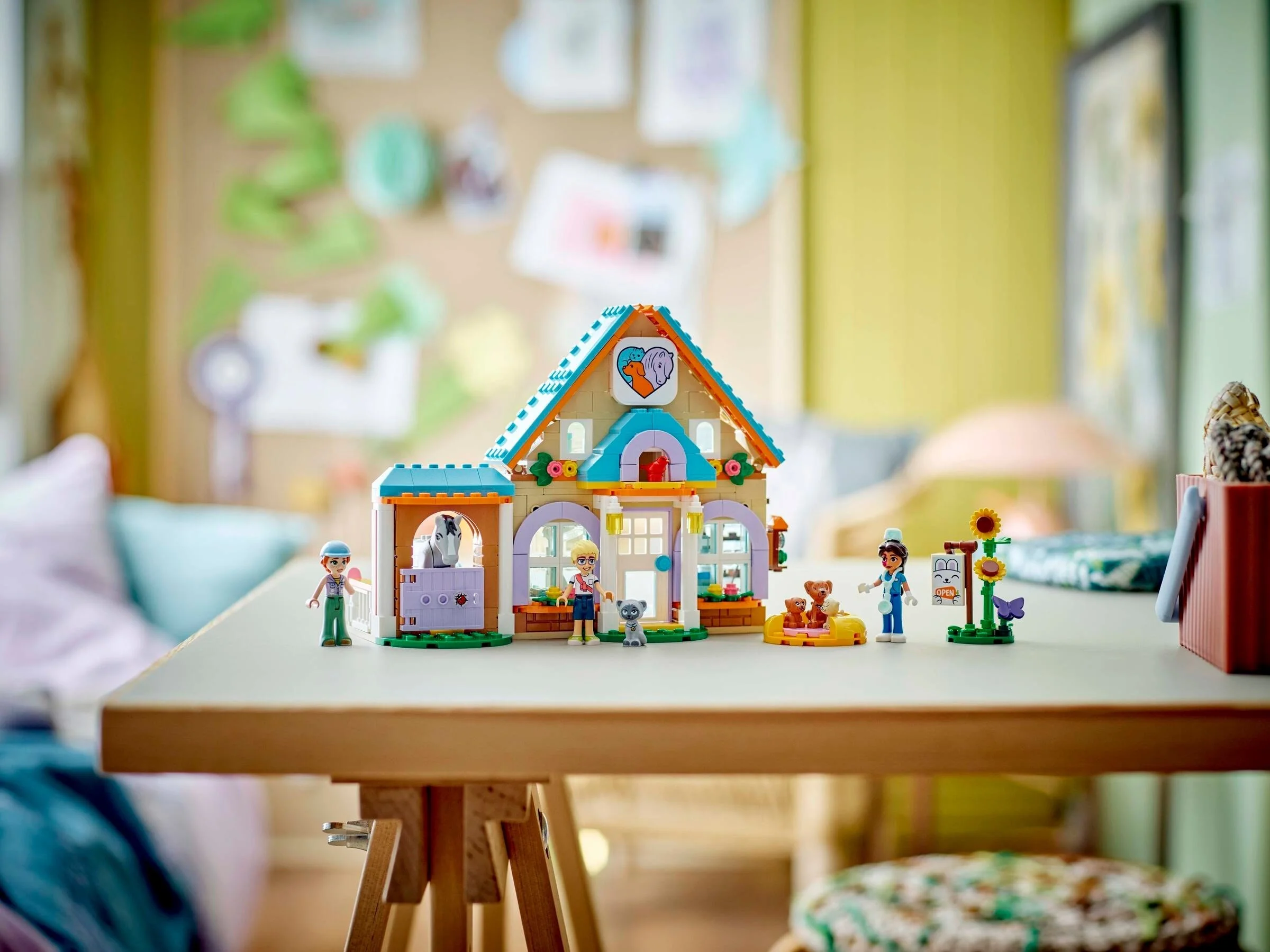 LEGO® 42651 Koń i lecznica dla zwierząt - zdjęcie 6