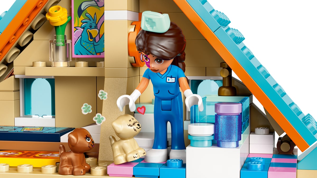 LEGO® 42651 Koń i lecznica dla zwierząt - zdjęcie 18