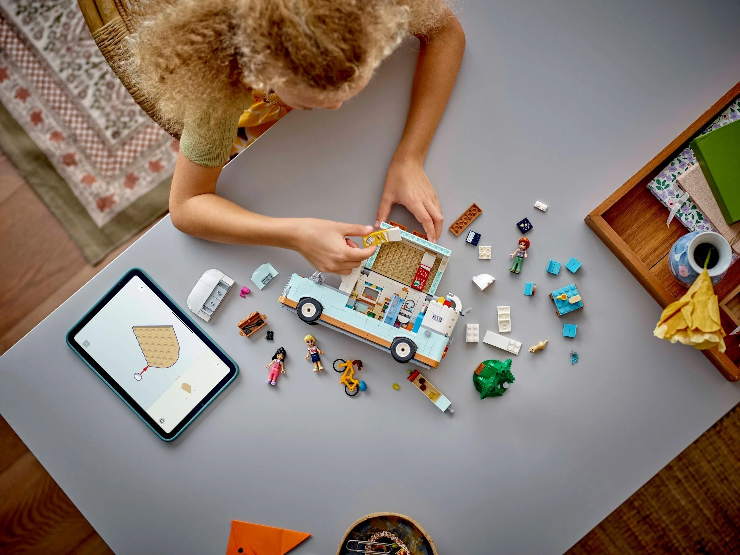 LEGO® 42663 Przygoda w kamperze przyjaciół - zdjęcie 6