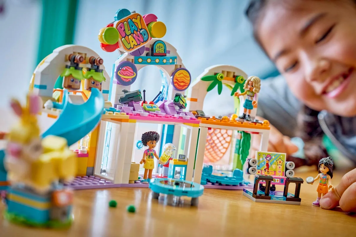 LEGO® 42686 LEGO Friends Niezwykła sala zabaw - zdjęcie 3