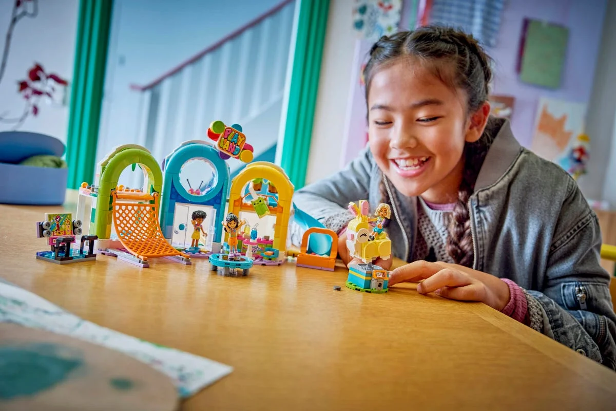 LEGO® 42686 LEGO Friends Niezwykła sala zabaw - zdjęcie 9