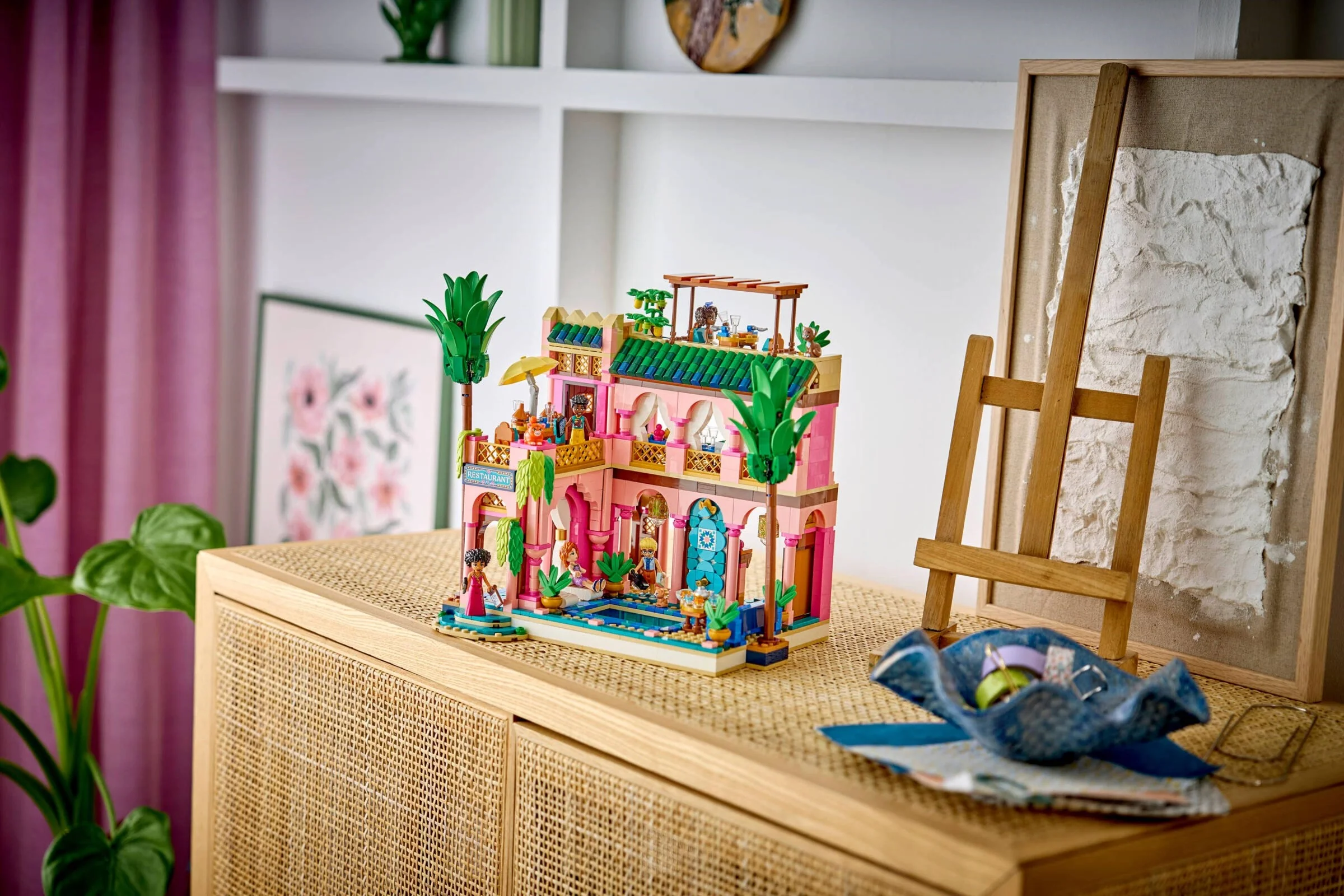 LEGO® 42691 Restauracja z ogrodem - zdjęcie 26