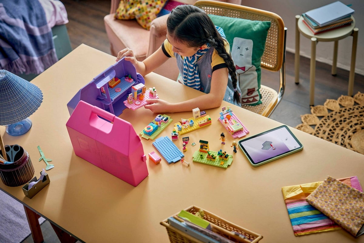 LEGO® 42697 Kreatywna walizka z domkiem dla lalek - zdjęcie 8
