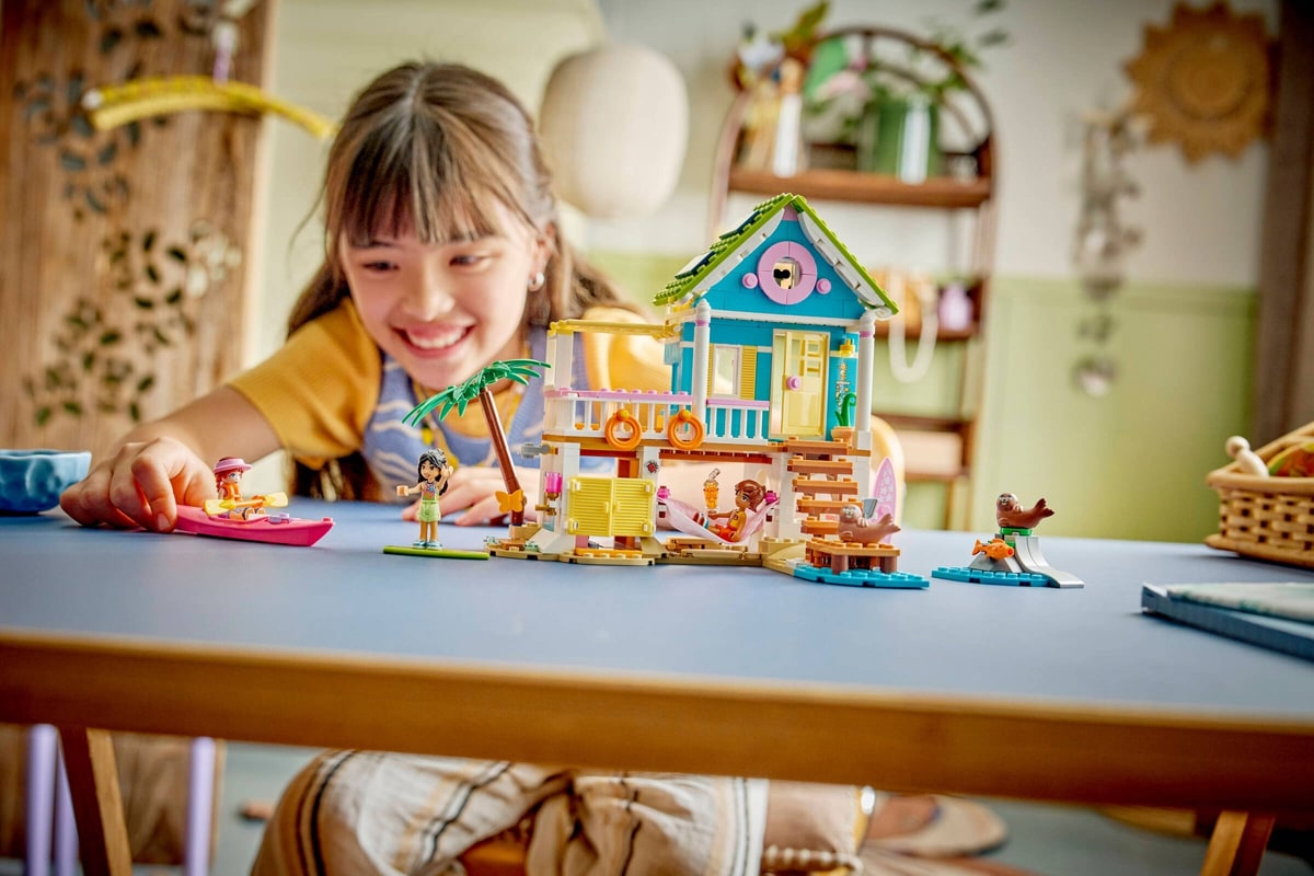 LEGO® 42699 Domek na plaży z fokami - zdjęcie 12