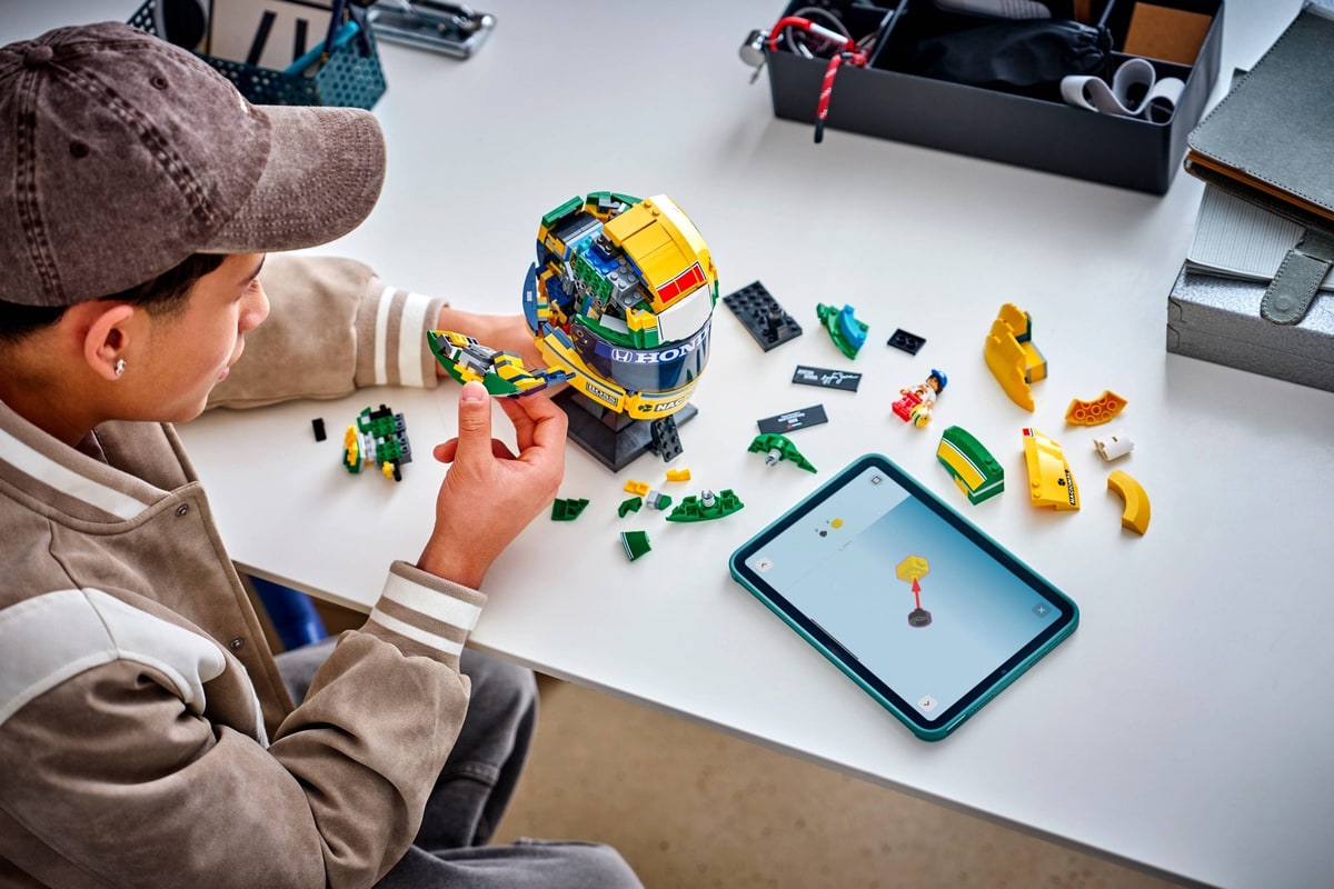 LEGO® 43024 Kask Ayrton Senna, zestaw klocków 14+ - zdjęcie 4