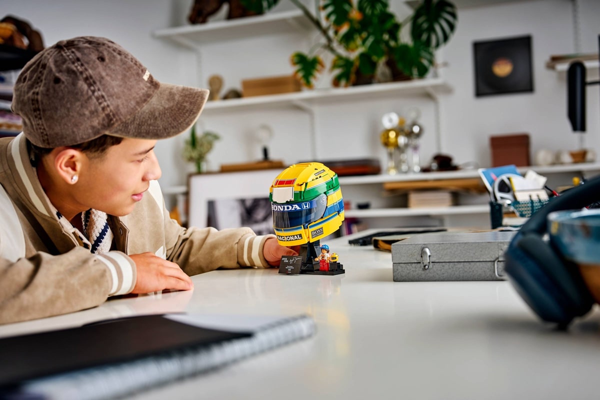 LEGO® 43024 Kask Ayrton Senna, zestaw klocków 14+ - zdjęcie 5