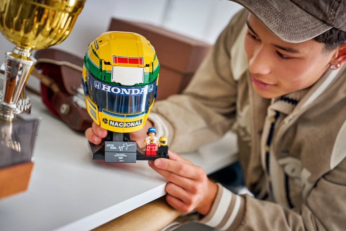 LEGO® 43024 Kask Ayrton Senna, zestaw klocków 14+ - zdjęcie 6
