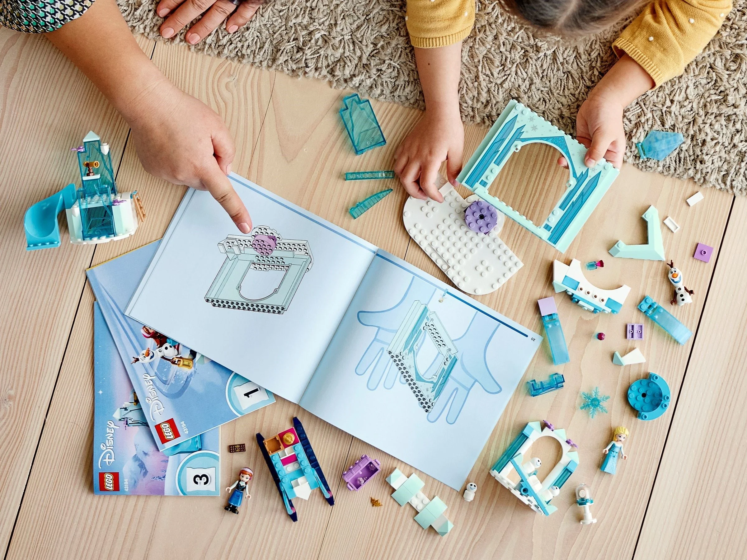 LEGO® 43194 Princess Lodowa kraina czarów Anny i Elsy - zdjęcie 11