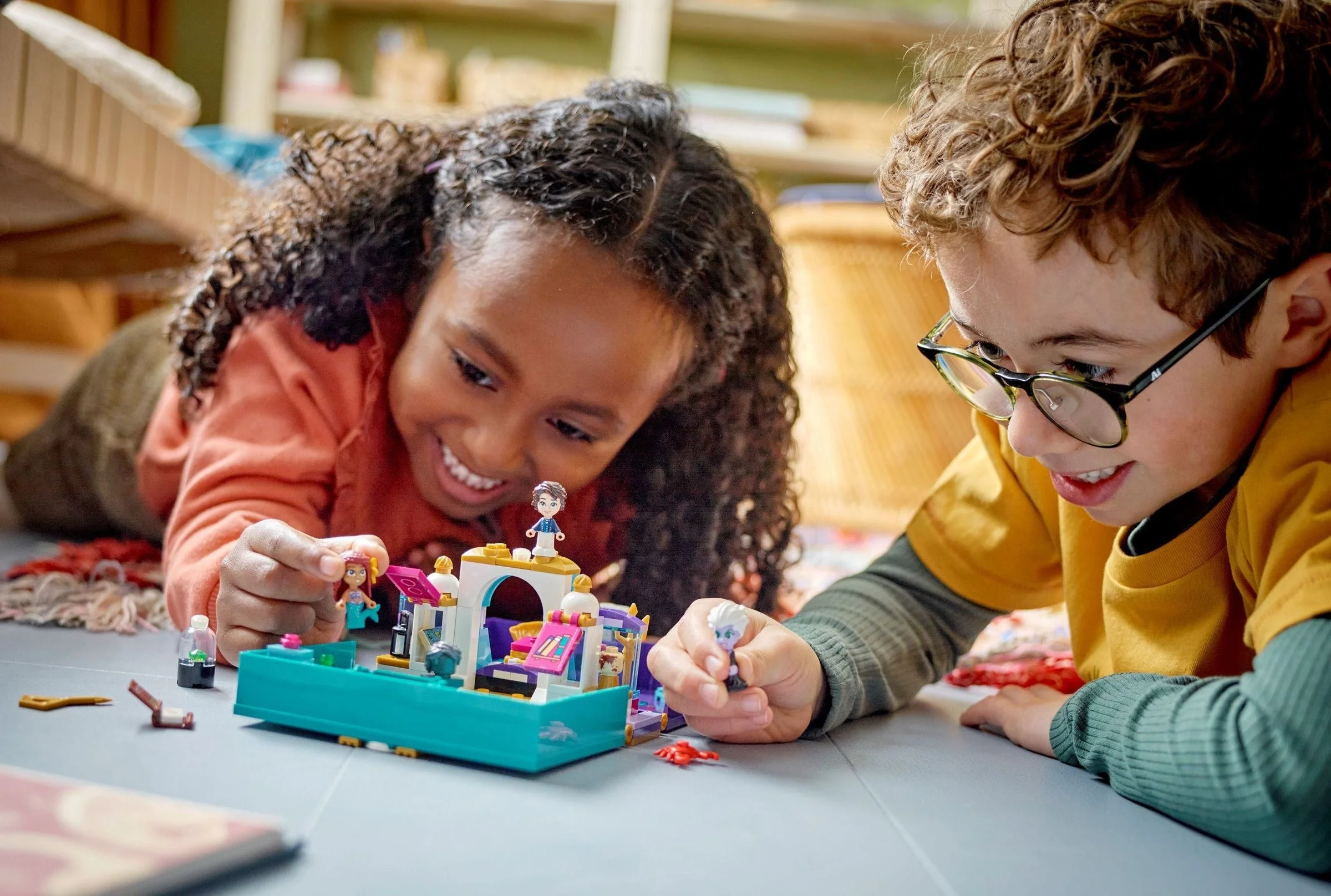 LEGO® 43213 LEGO Disney Historyjki Małej Syrenki - zdjęcie 8