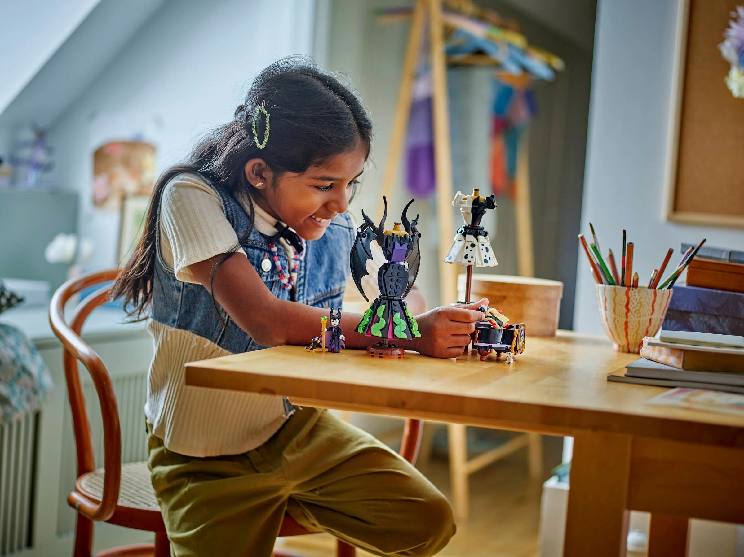 LEGO® 43262 Suknie Diaboliny i Cruelli De Mon - zdjęcie 5