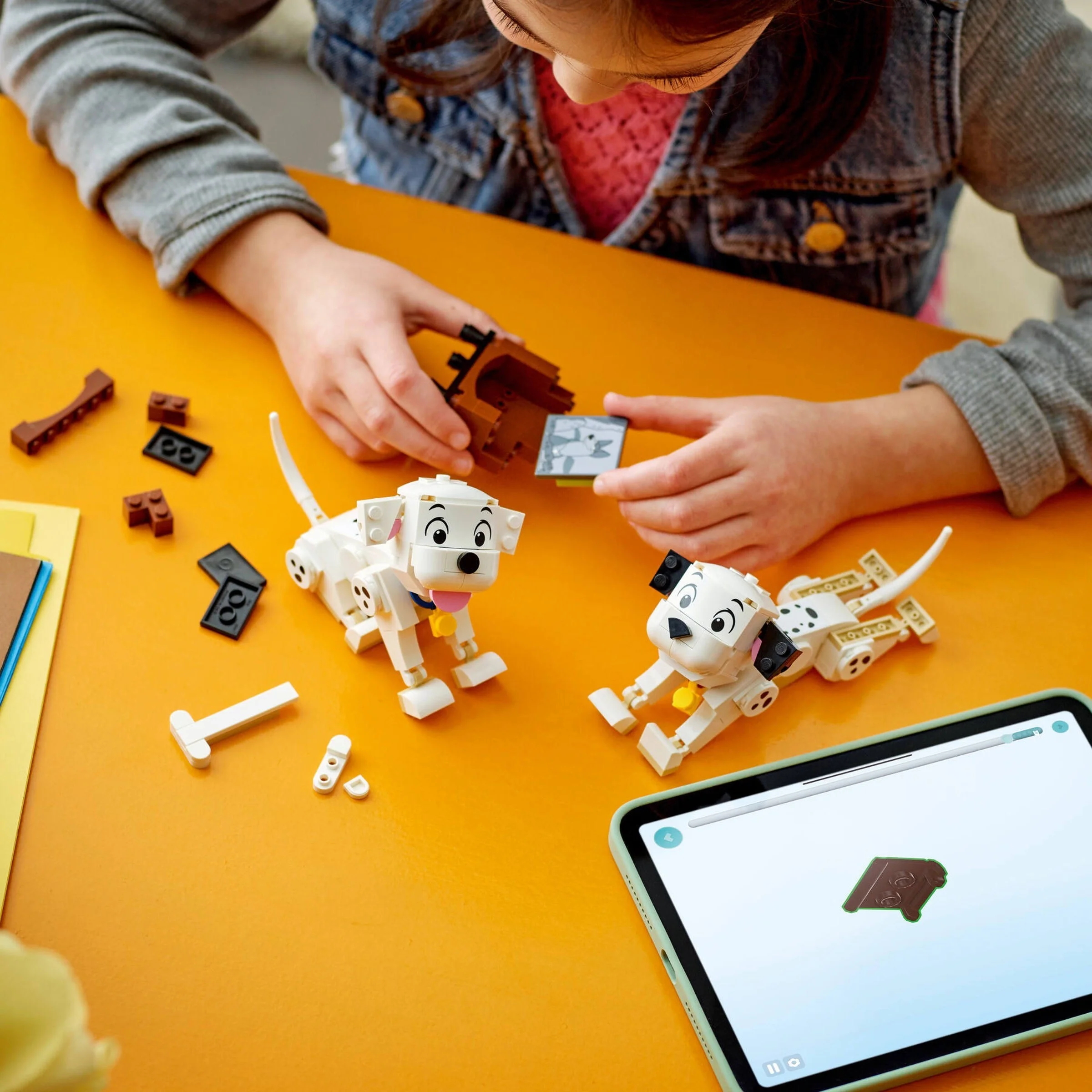 LEGO® 43271 101 Dalmatyńczyków – Szczeniaczki Szczęściarz i Penny - zdjęcie 4