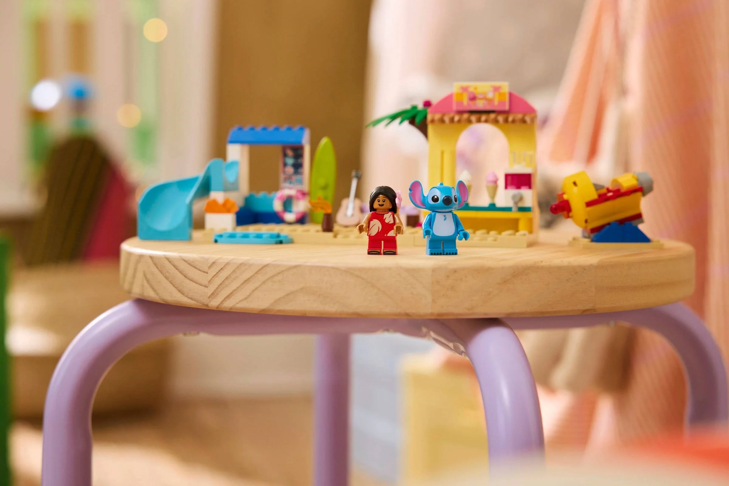 LEGO® 43280 Zabawa na plaży z Lilo i Stitchem - zdjęcie 6