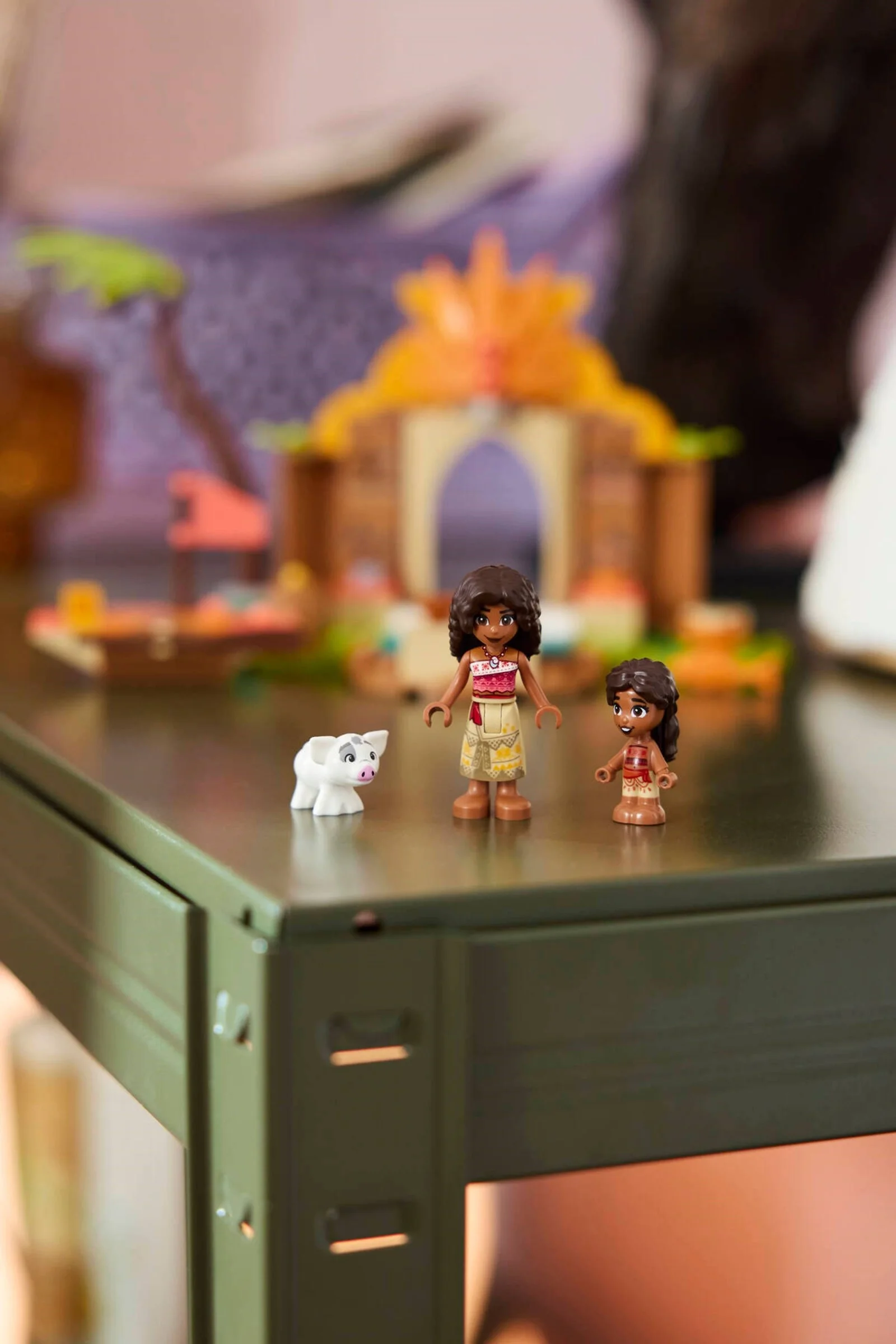 LEGO® 43282 Wiejska chatka i łódź - zdjęcie 6