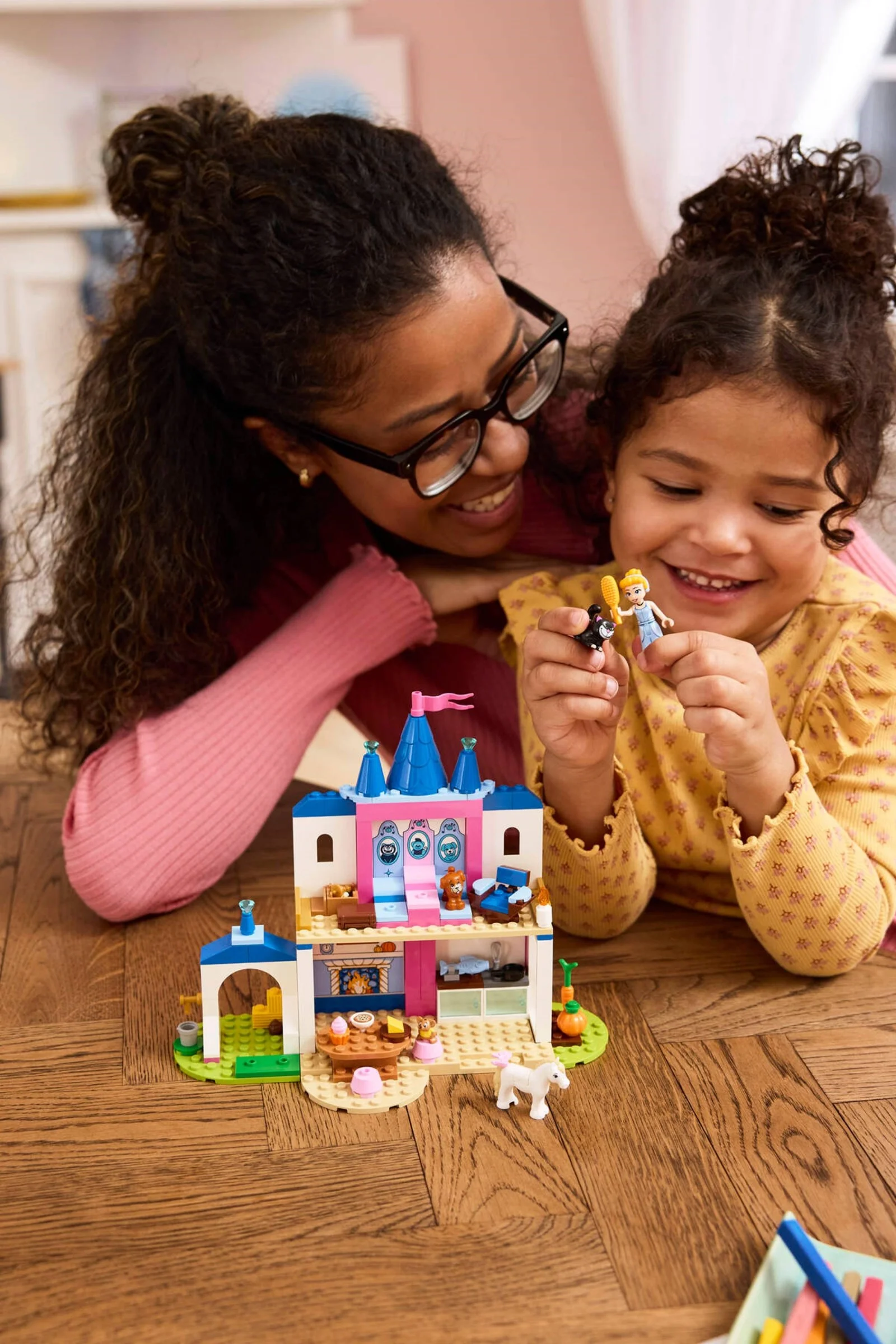LEGO® 43283 Zamek Kopciuszka i jej zwierzęcych przyjaciół - zdjęcie 5