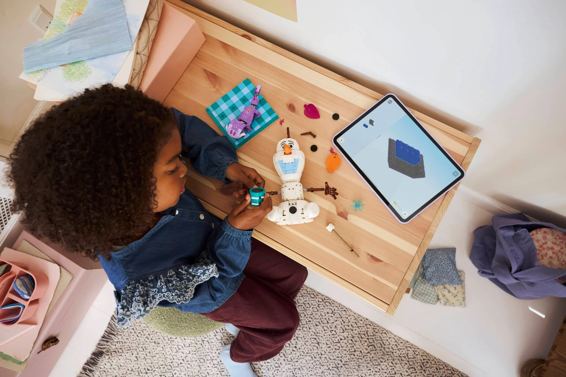 LEGO® 43287 Piknik Olafa i Bruniego - zdjęcie 6