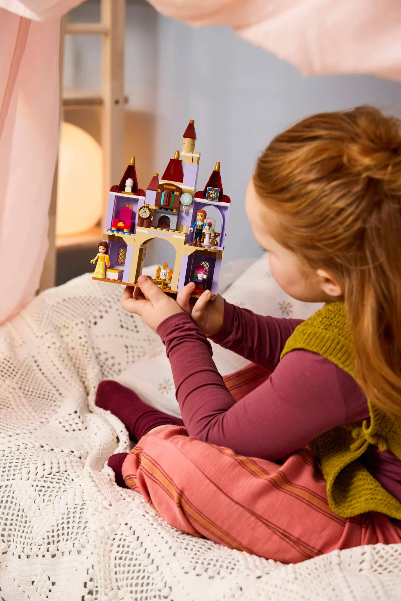 LEGO® 43289 Zaczarowany zamek Pięknej i Bestii - zdjęcie 5