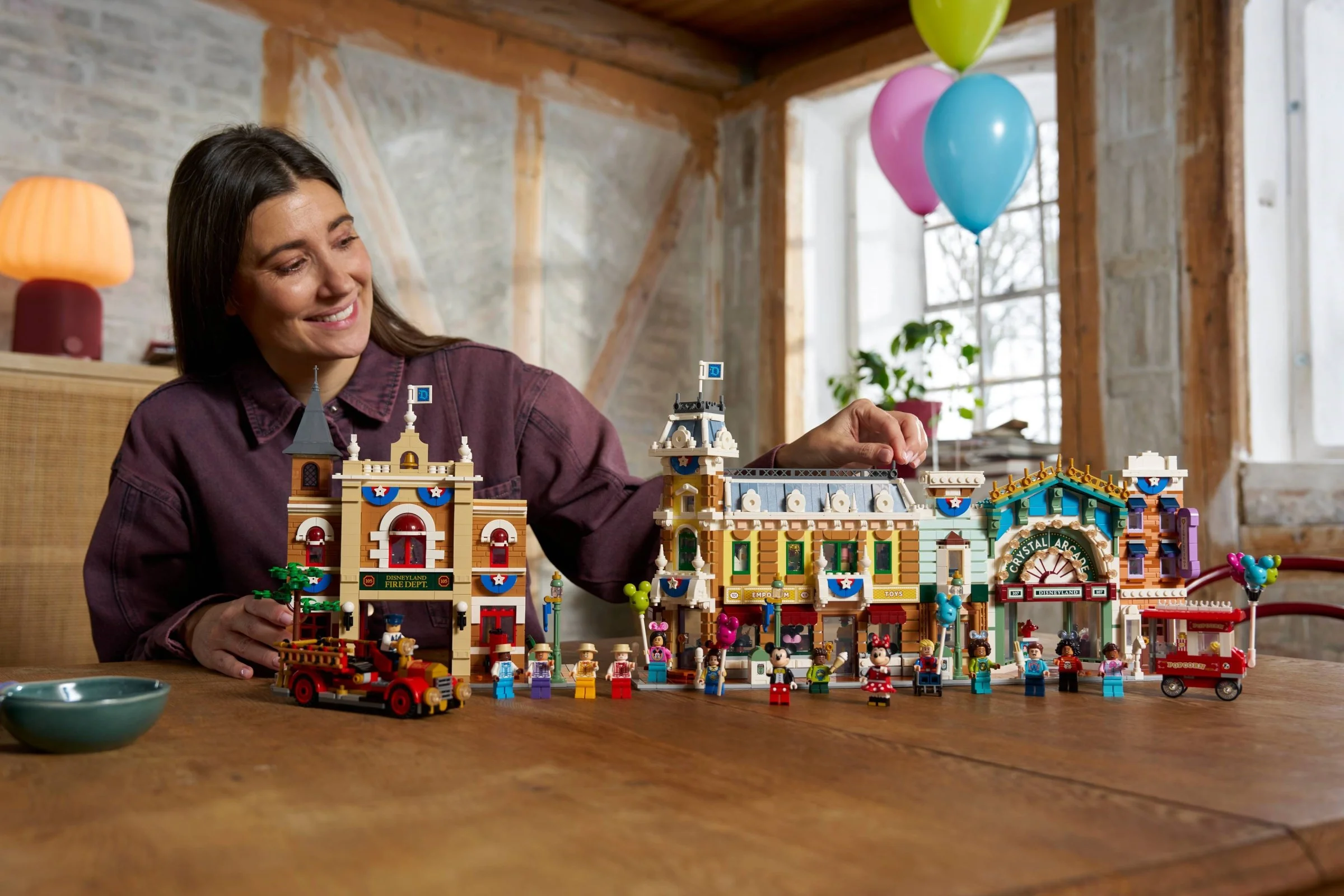 LEGO® 43302 Main Street, U. S.A. - zdjęcie 14
