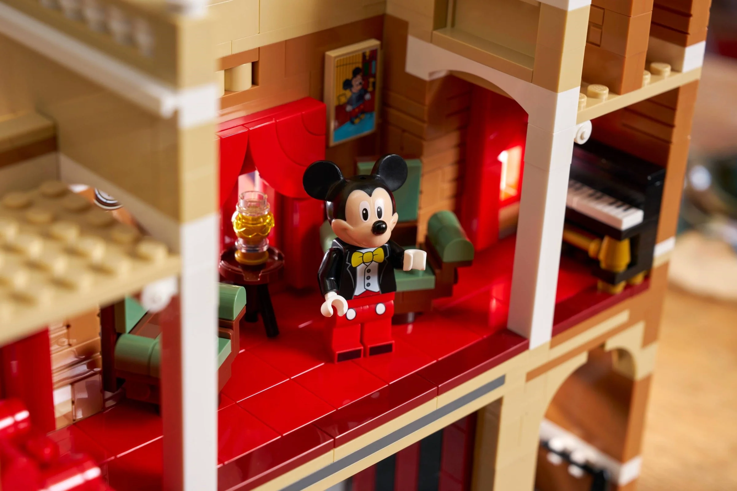 LEGO® 43302 Main Street, U. S.A. - zdjęcie 7